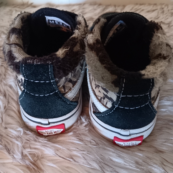 Vans Kids Black High-Top Sneakers - Picture 2 of 4